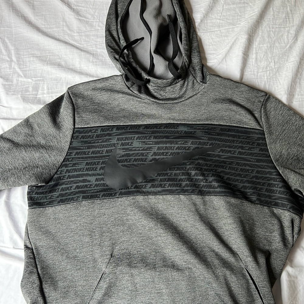 Large Dri fit Nike sweatshirt